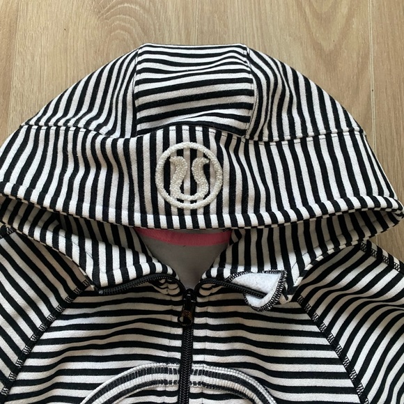Lululemon Scuba Hoodie - Picture 3 of 3